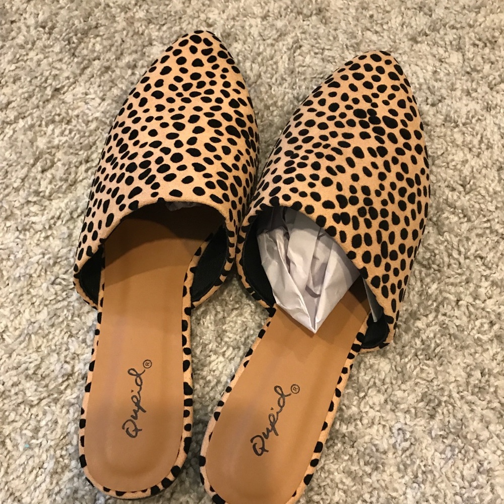 Shoes - Picture 3 of 4